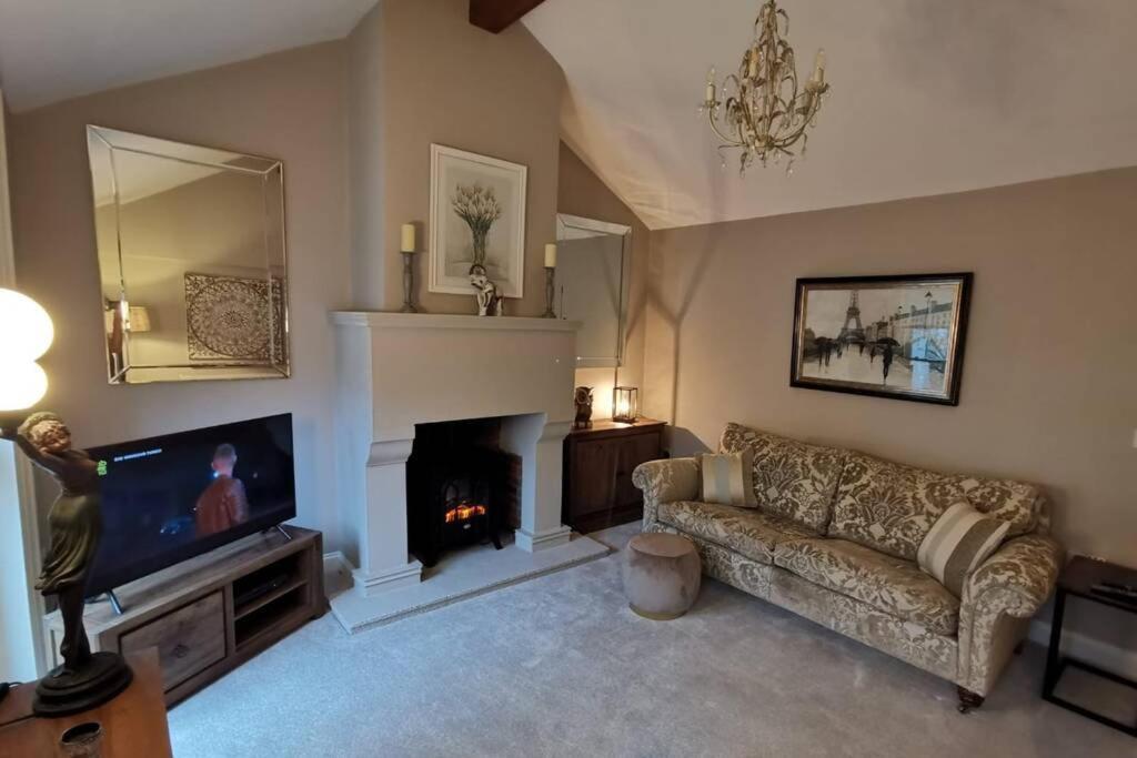 The Lodge At The Cedars Stourbridge Dış mekan fotoğraf
